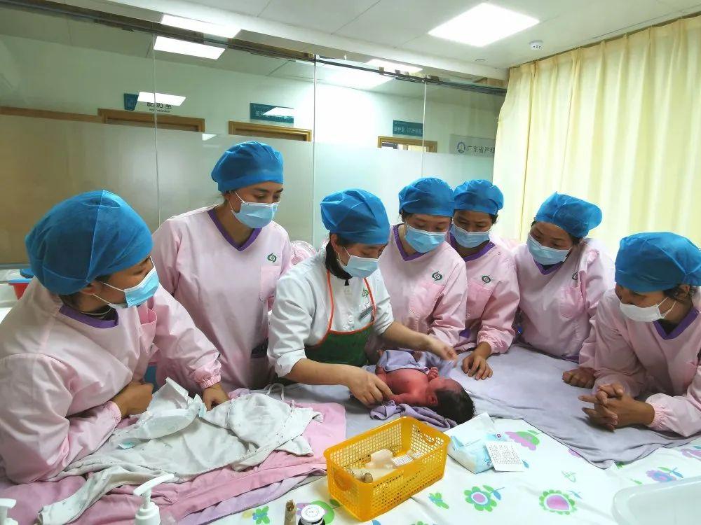 可克达拉市妇婴监护型护送